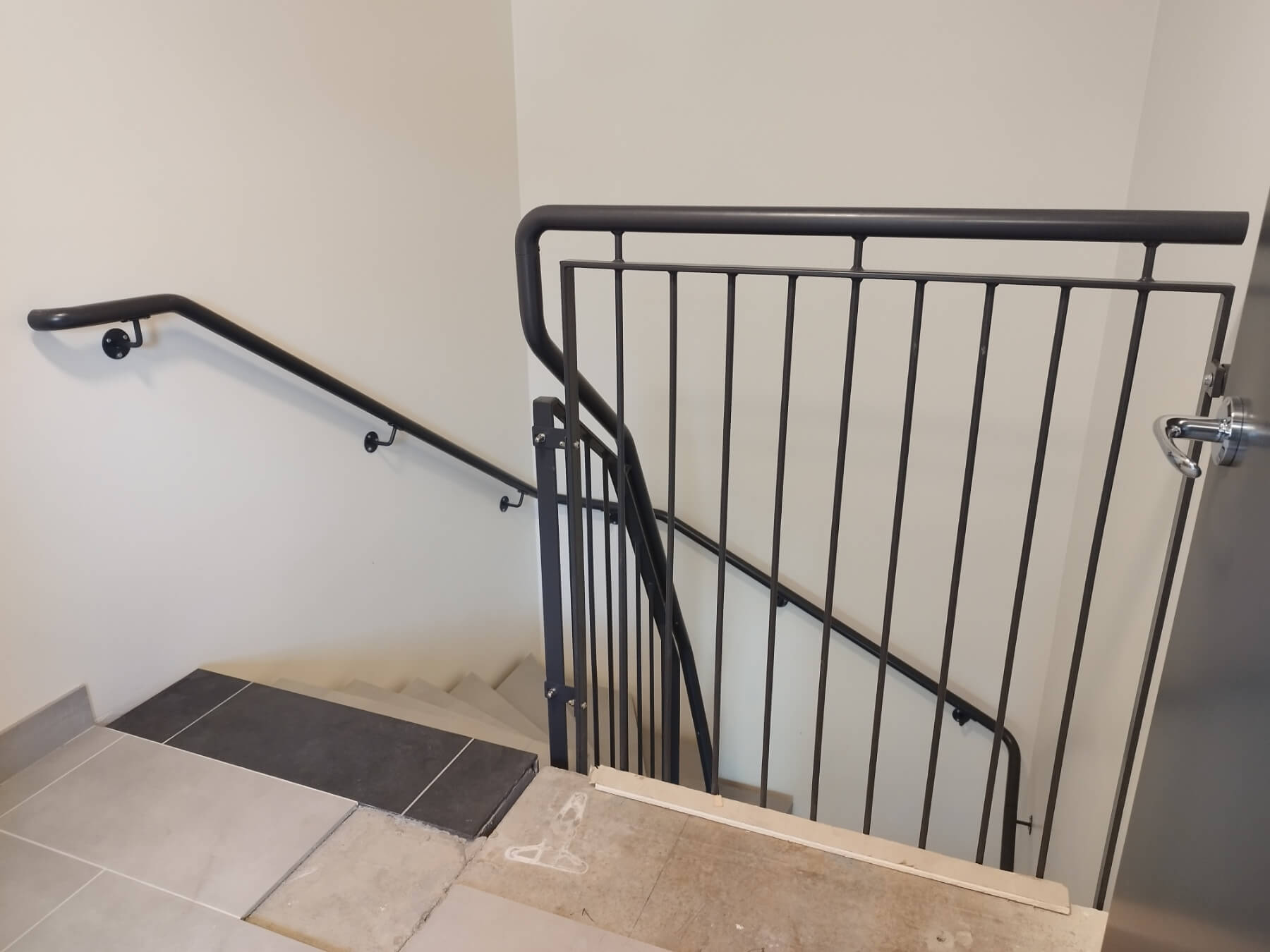 Escape staircase steel railings - D